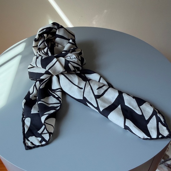 SAKS FIFTH AVENUE silk scarf - Picture 3 of 5